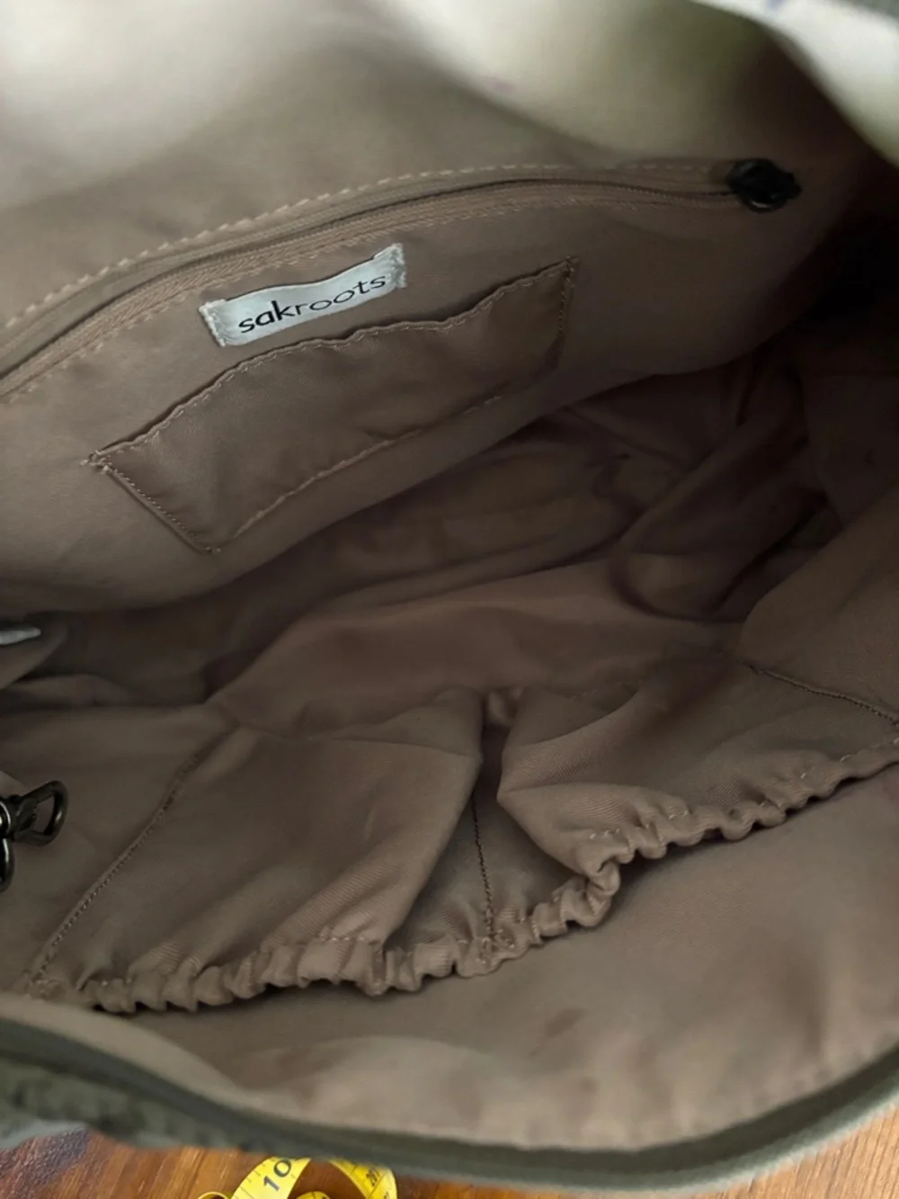 Sakroots Atlas Hobo Shoulder Bag Olive Quilted Travel Full Zip